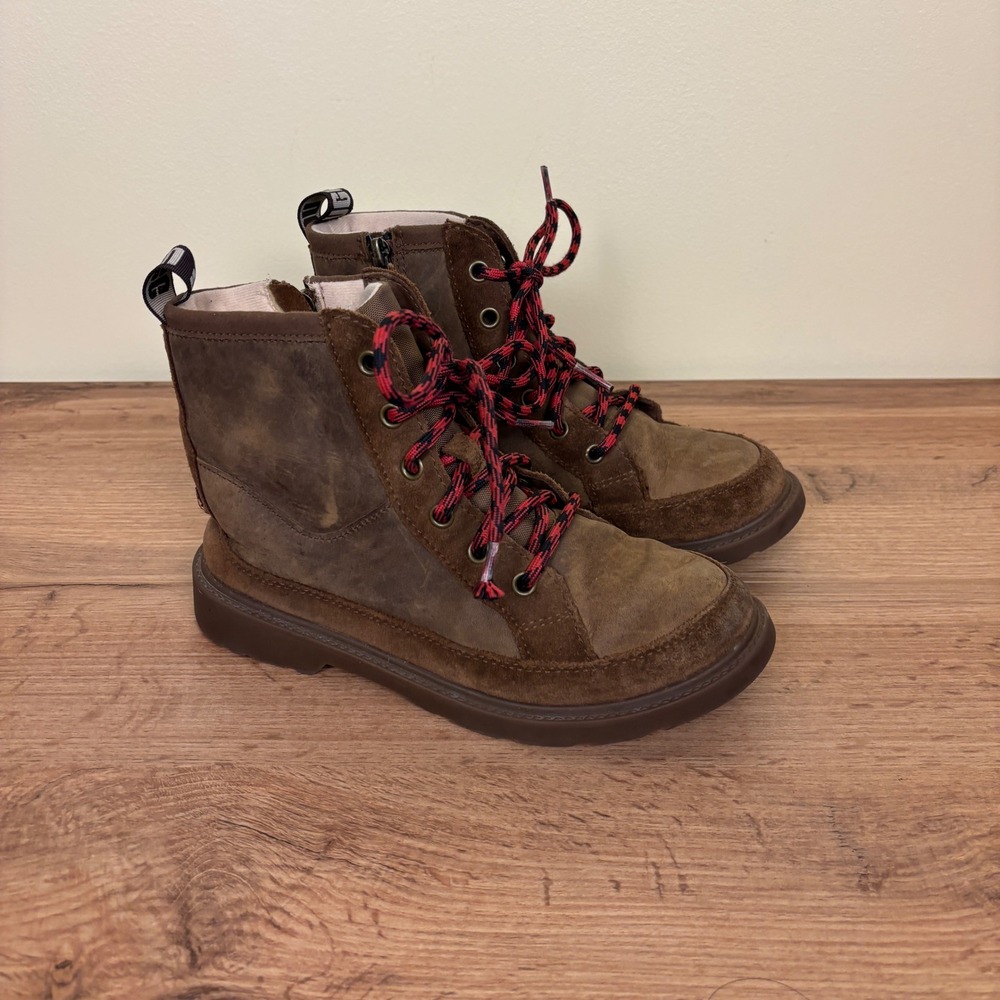 UGG Robley Weather Ankle Boots Walnut Kids Size 4 Waterproof Leather Lace Up